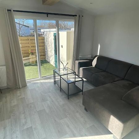 Cozy Chalet At The Beach In Petten, Netherlands Экстерьер фото